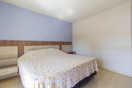 Casa à venda com 175m², 4 quartos e 2 vagasSuíte