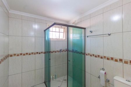 Casa à venda com 175m², 4 quartos e 2 vagasBanheiro da Suíte