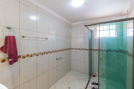 Casa à venda com 175m², 4 quartos e 2 vagasBanheiro da Suíte