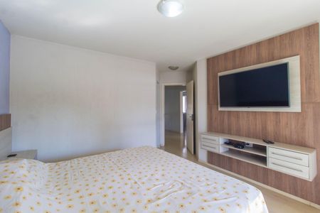 Casa à venda com 175m², 4 quartos e 2 vagasSuíte