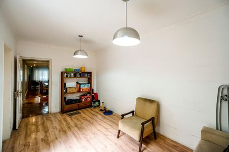 Casa à venda com 184m², 5 quartos e 3 vagas Casa à venda com 184m², 5 quartos e 3 vagasSuíte 01