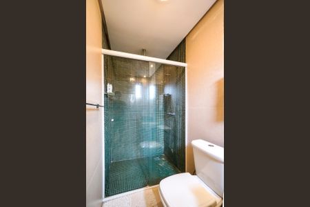 Casa à venda com 184m², 5 quartos e 3 vagas Casa à venda com 184m², 5 quartos e 3 vagasBanheiro da suíte 04