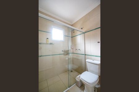 Casa à venda com 184m², 5 quartos e 3 vagas Casa à venda com 184m², 5 quartos e 3 vagasBanheiro da suíte 02