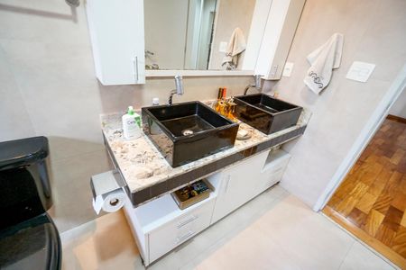 Casa à venda com 184m², 5 quartos e 3 vagas Casa à venda com 184m², 5 quartos e 3 vagasPia