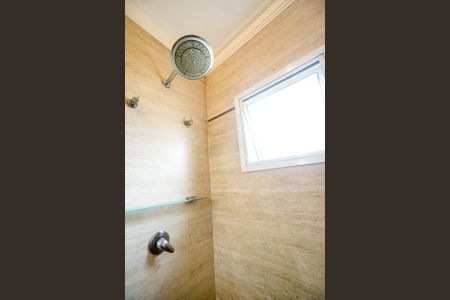 Casa à venda com 184m², 5 quartos e 3 vagas Casa à venda com 184m², 5 quartos e 3 vagasChuveiro