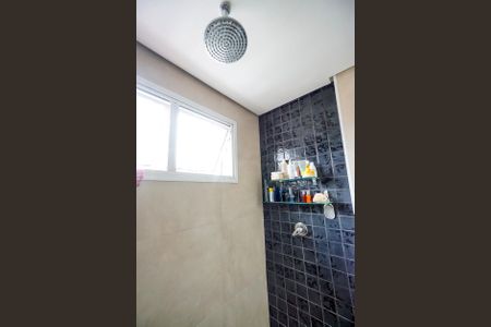 Casa à venda com 184m², 5 quartos e 3 vagas Casa à venda com 184m², 5 quartos e 3 vagasChuveiro