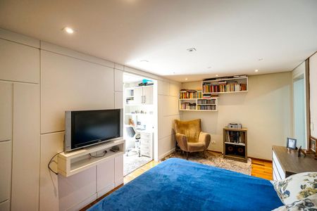 Casa à venda com 184m², 5 quartos e 3 vagas Casa à venda com 184m², 5 quartos e 3 vagasSuíte 05