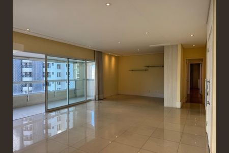 Apartamento à venda com 211m², 4 quartos e 3 vagas Apartamento à venda com 211m², 4 quartos e 3 vagasFoto 03
