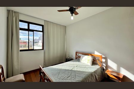 Apartamento à venda com 260m², 4 quartos e 2 vagas Apartamento à venda com 260m², 4 quartos e 2 vagasQuarto 2