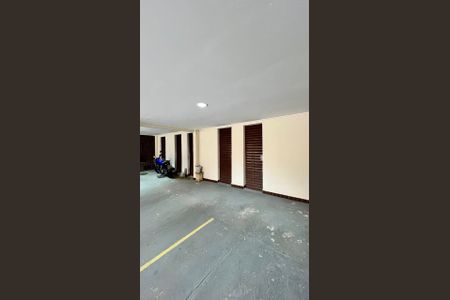 Apartamento à venda com 260m², 4 quartos e 2 vagas Apartamento à venda com 260m², 4 quartos e 2 vagasbox despejo
