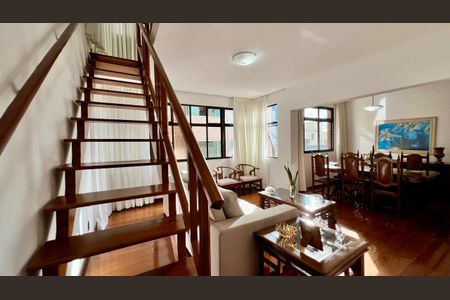 Apartamento à venda com 260m², 4 quartos e 2 vagas Apartamento à venda com 260m², 4 quartos e 2 vagasSala