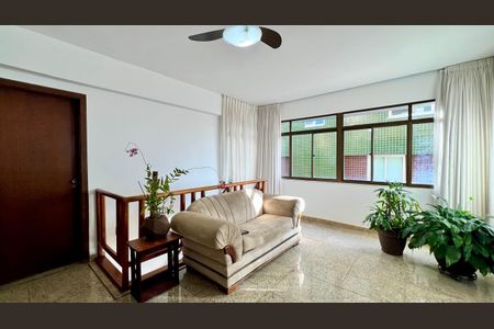 Apartamento à venda com 260m², 4 quartos e 2 vagas Apartamento à venda com 260m², 4 quartos e 2 vagasSala 2