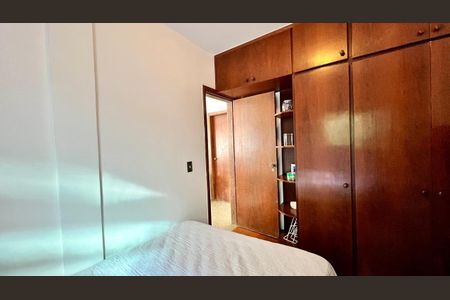 Apartamento à venda com 260m², 4 quartos e 2 vagas Apartamento à venda com 260m², 4 quartos e 2 vagasQuarto 3