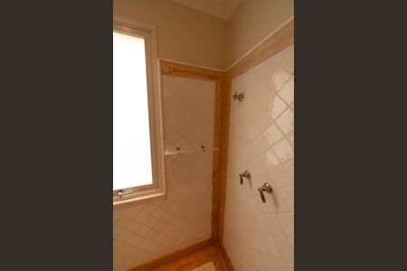 Casa de condomínio à venda com 880m², 7 quartos e 8 vagas Casa de condomínio à venda com 880m², 7 quartos e 8 vagasCloset da Suíte 5