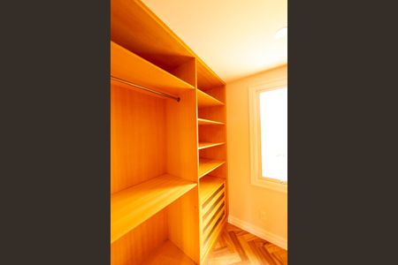 Casa de condomínio à venda com 880m², 7 quartos e 8 vagas Casa de condomínio à venda com 880m², 7 quartos e 8 vagasSuíte 2