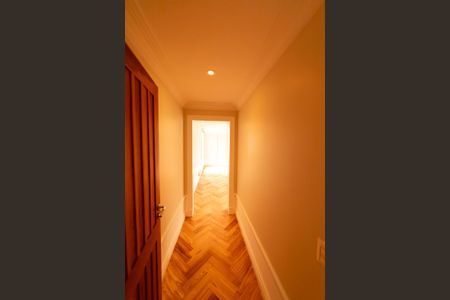 Casa de condomínio à venda com 880m², 7 quartos e 8 vagas Casa de condomínio à venda com 880m², 7 quartos e 8 vagasQuarto 1