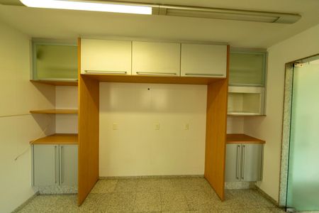 Casa de condomínio à venda com 880m², 7 quartos e 8 vagas Casa de condomínio à venda com 880m², 7 quartos e 8 vagasCozinha