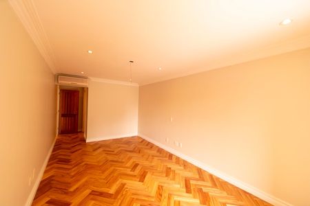 Casa de condomínio à venda com 880m², 7 quartos e 8 vagas Casa de condomínio à venda com 880m², 7 quartos e 8 vagasSuíte 5