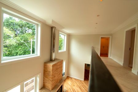 Casa de condomínio à venda com 880m², 7 quartos e 8 vagas Casa de condomínio à venda com 880m², 7 quartos e 8 vagasCorredor