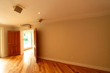 Casa de condomínio à venda com 880m², 7 quartos e 8 vagas Casa de condomínio à venda com 880m², 7 quartos e 8 vagasSala 2