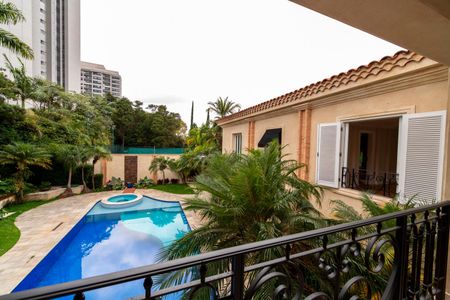 Casa de condomínio à venda com 880m², 7 quartos e 8 vagas Casa de condomínio à venda com 880m², 7 quartos e 8 vagasVaranda da Suíte 3