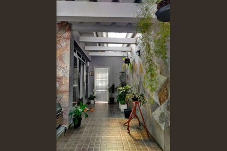 Casa à venda com 165m², 3 quartos e 3 vagas