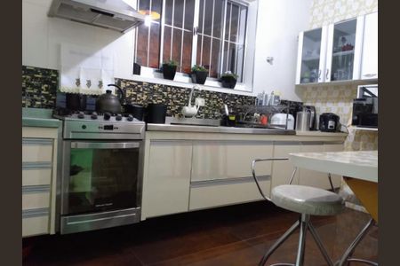 Casa à venda com 165m², 3 quartos e 3 vagas