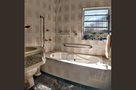 Casa à venda com 165m², 3 quartos e 3 vagas