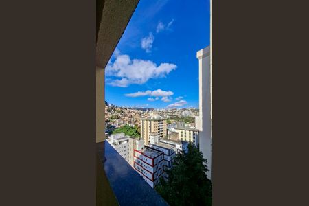 Apartamento à venda com 65m², 3 quartos e 2 vagasVista da Área de Serviço