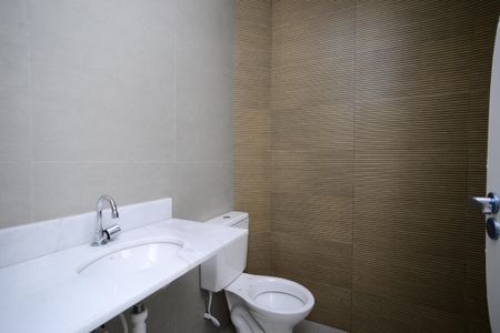 Apartamento para alugar com 34m², 2 quartos e sem vagaBanheiro