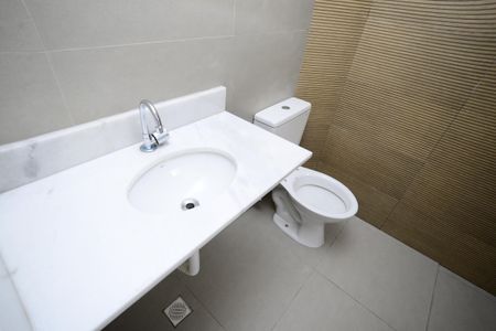 Apartamento para alugar com 34m², 2 quartos e sem vagaBanheiro