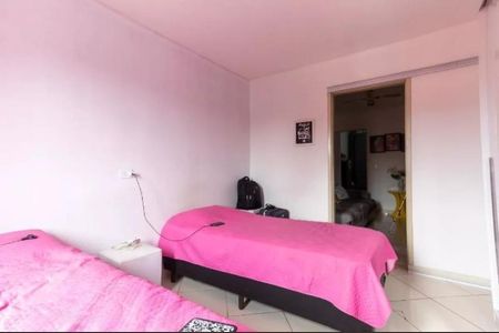 Casa à venda com 185m², 3 quartos e 3 vagas Casa à venda com 185m², 3 quartos e 3 vagasFoto 01