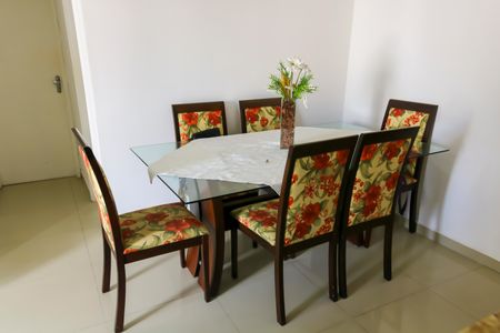 Apartamento à venda com 61m², 2 quartos e 1 vaga Apartamento à venda com 61m², 2 quartos e 1 vagaSala