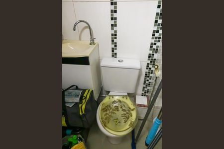 Apartamento à venda com 61m², 2 quartos e 1 vaga Apartamento à venda com 61m², 2 quartos e 1 vagaBanheiro de Serviço