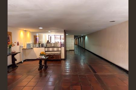 Apartamento à venda com 61m², 2 quartos e 1 vaga Apartamento à venda com 61m², 2 quartos e 1 vagaPortaria