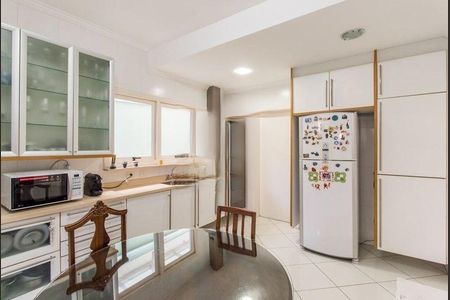 Casa à venda com 397m², 4 quartos e 3 vagas