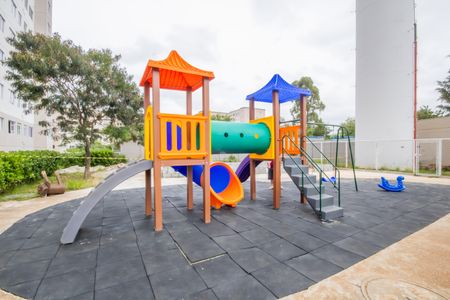 Apartamento à venda com 40m², 2 quartos e sem vagaÁrea comum - Playground