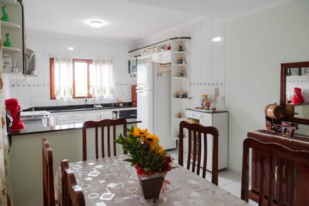 Casa à venda com 200m², 3 quartos e 4 vagas Casa à venda com 200m², 3 quartos e 4 vagasCopa