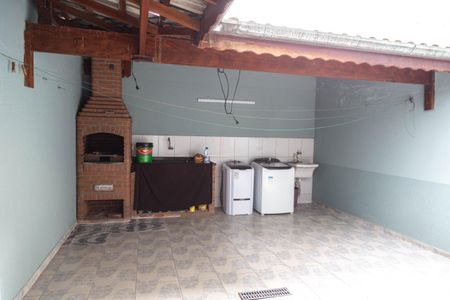 Casa à venda com 200m², 3 quartos e 4 vagas Casa à venda com 200m², 3 quartos e 4 vagasÁrea de Serviço