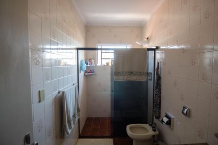 Casa à venda com 296m², 3 quartos e 3 vagasBanheiro da Suíte