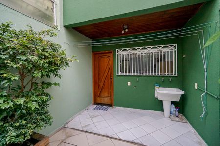 Casa à venda com 160m², 3 quartos e 2 vagas Casa à venda com 160m², 3 quartos e 2 vagasQuintal