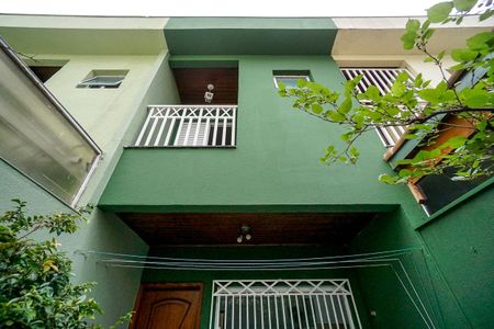 Casa à venda com 160m², 3 quartos e 2 vagas Casa à venda com 160m², 3 quartos e 2 vagasFachada interna