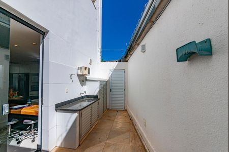 Casa à venda com 462m², 5 quartos e 4 vagasÁrea de Serviço 1