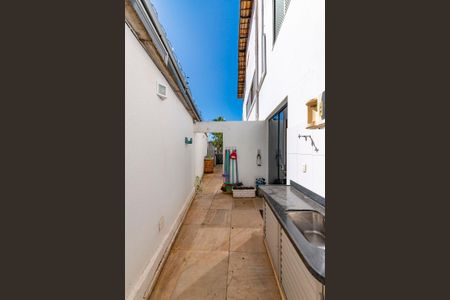 Casa à venda com 462m², 5 quartos e 4 vagasÁrea de Serviço 1