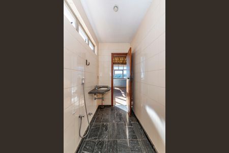 Casa à venda com 462m², 5 quartos e 4 vagasLavabo 2