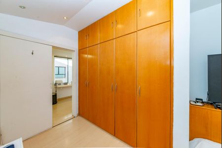 Casa à venda com 462m², 5 quartos e 4 vagasQuarto 3