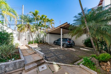 Casa à venda com 462m², 5 quartos e 4 vagasEntrada - Garagem