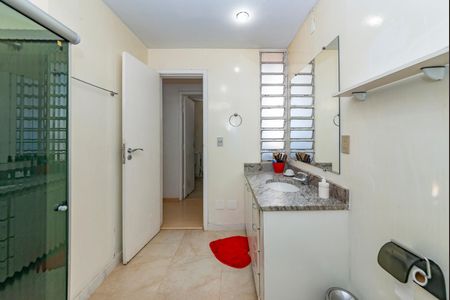 Casa à venda com 462m², 5 quartos e 4 vagasBanheiro Social 1