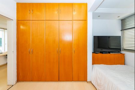 Casa à venda com 462m², 5 quartos e 4 vagasQuarto 3