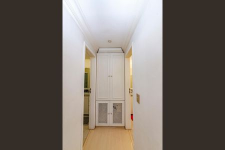 Casa à venda com 462m², 5 quartos e 4 vagasCorredor